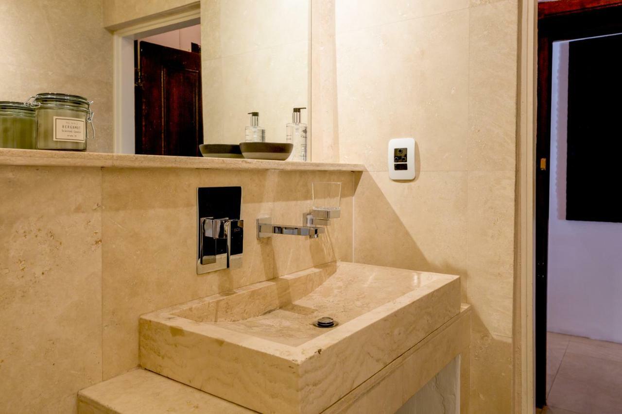 Central Cape Town, Stylish Home, With Private Courtyard Екстер'єр фото