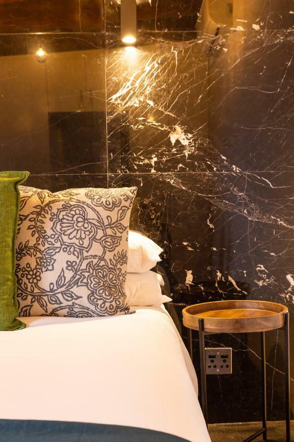 Central Cape Town, Stylish Home, With Private Courtyard Екстер'єр фото