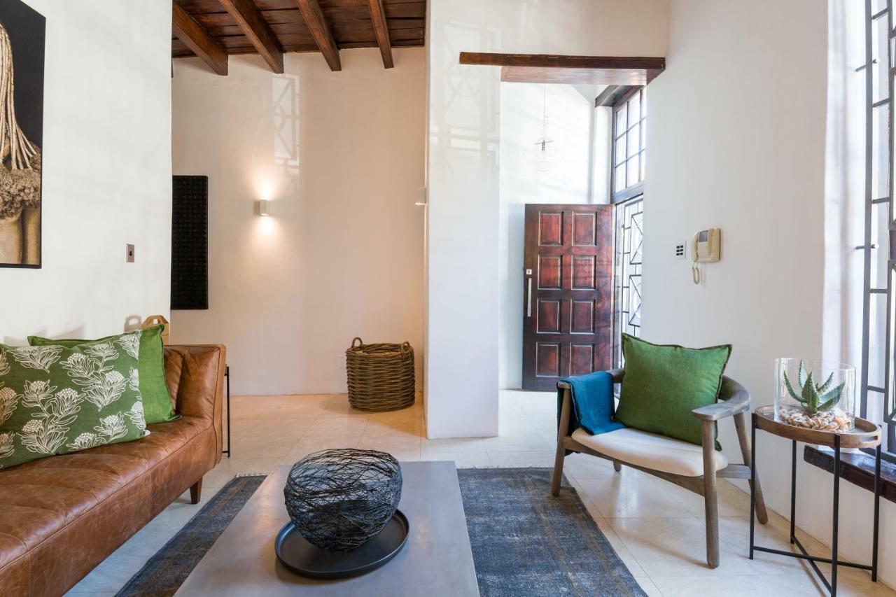 Central Cape Town, Stylish Home, With Private Courtyard Екстер'єр фото